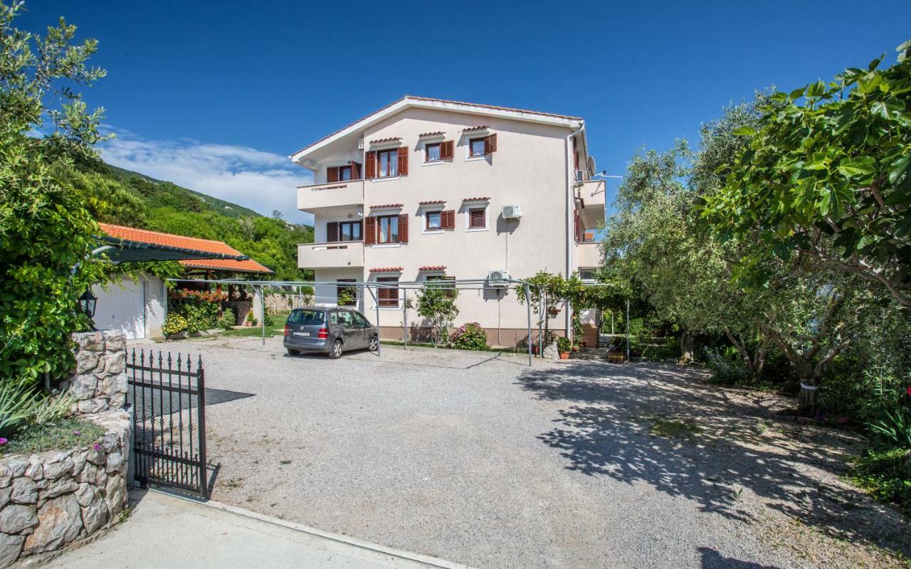 Apartments Maja And Sanja Baška Exterior foto